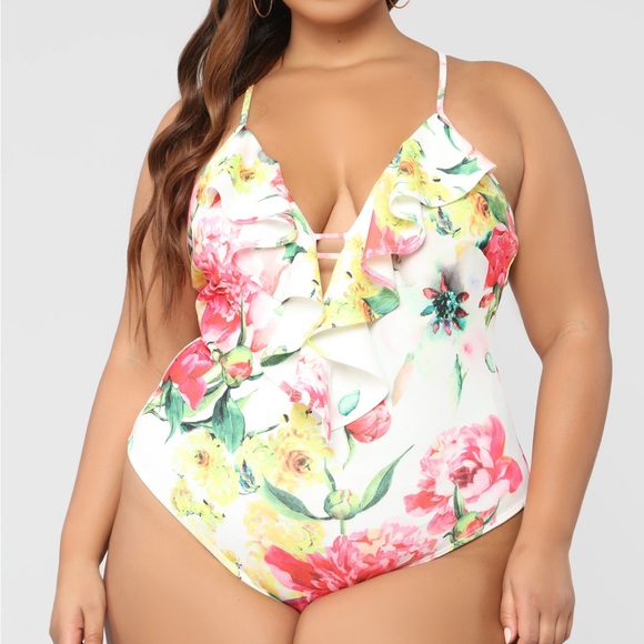 Fashion Nova Floral Bodysuit - Picture 2 of 2